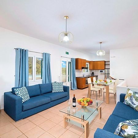 Du Lac Villas Kournas Bagian luar foto