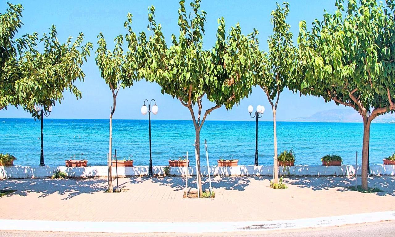 Du Lac Villas Kournas Bagian luar foto