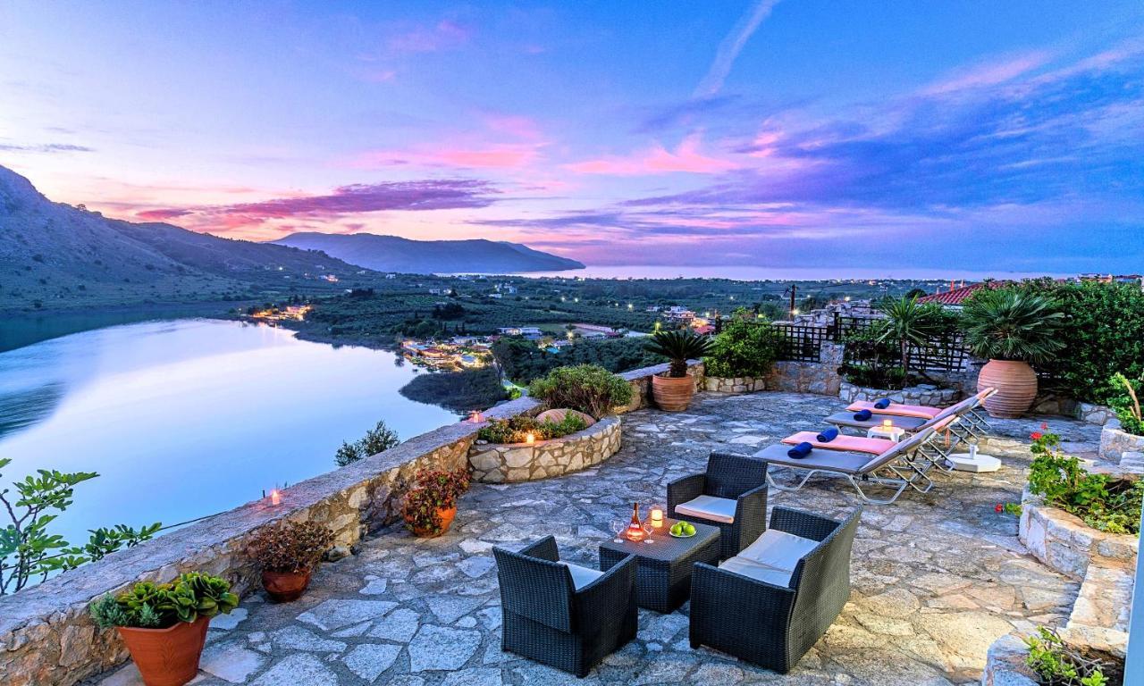 Du Lac Villas Kournas Bagian luar foto
