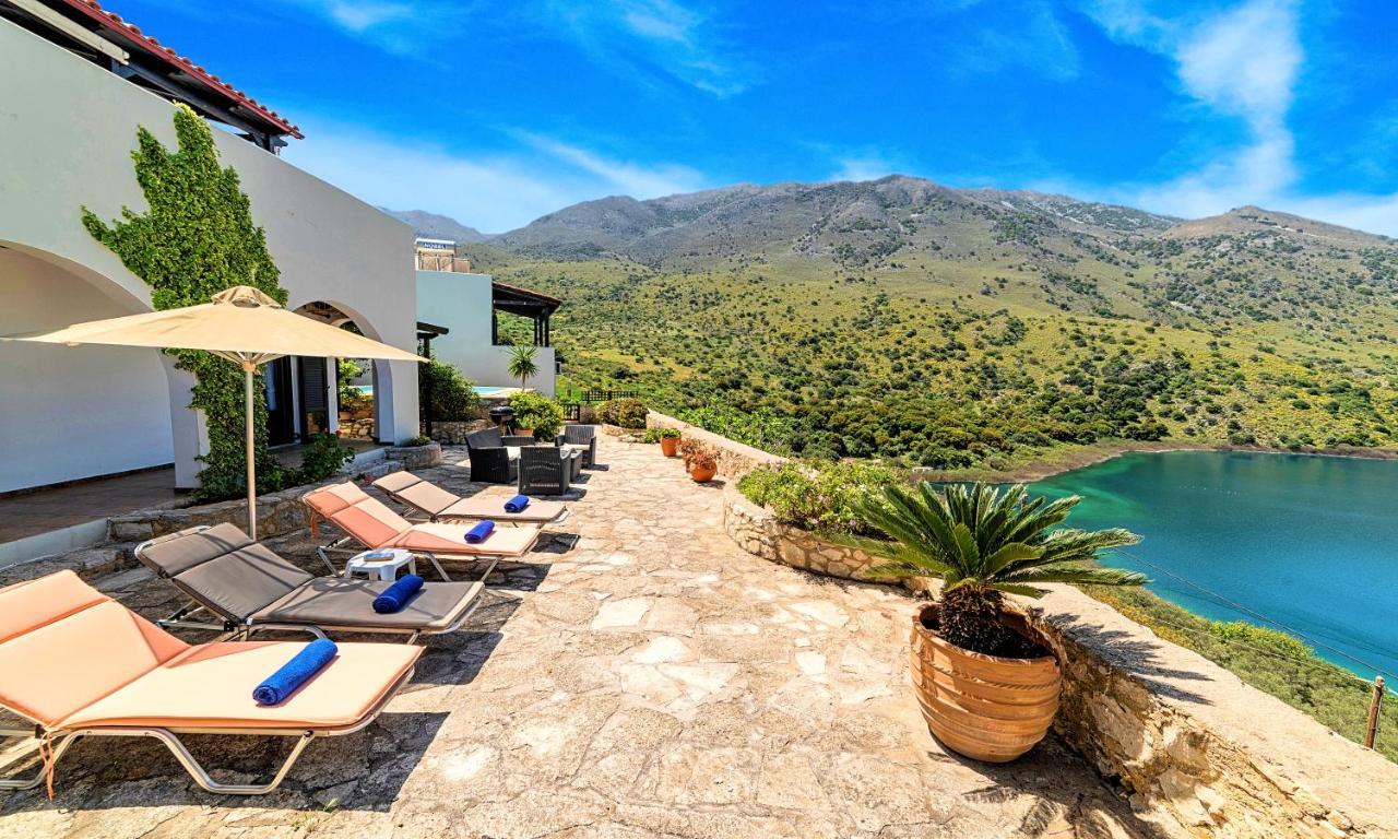 Du Lac Villas Kournas Bagian luar foto