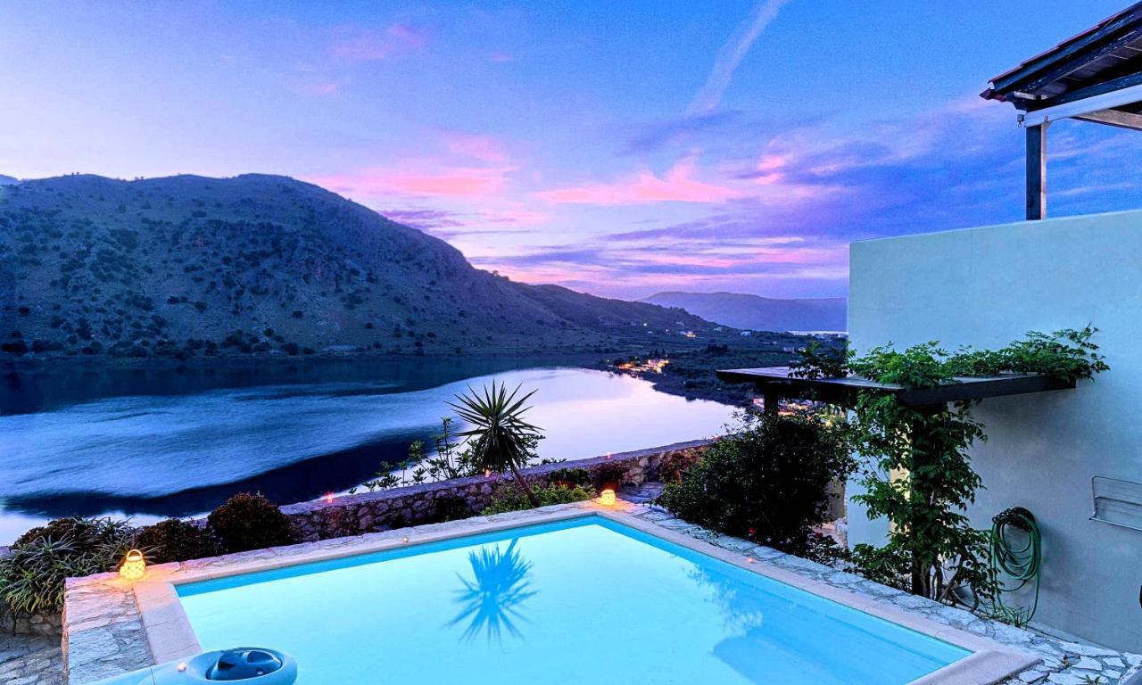 Du Lac Villas Kournas Bagian luar foto