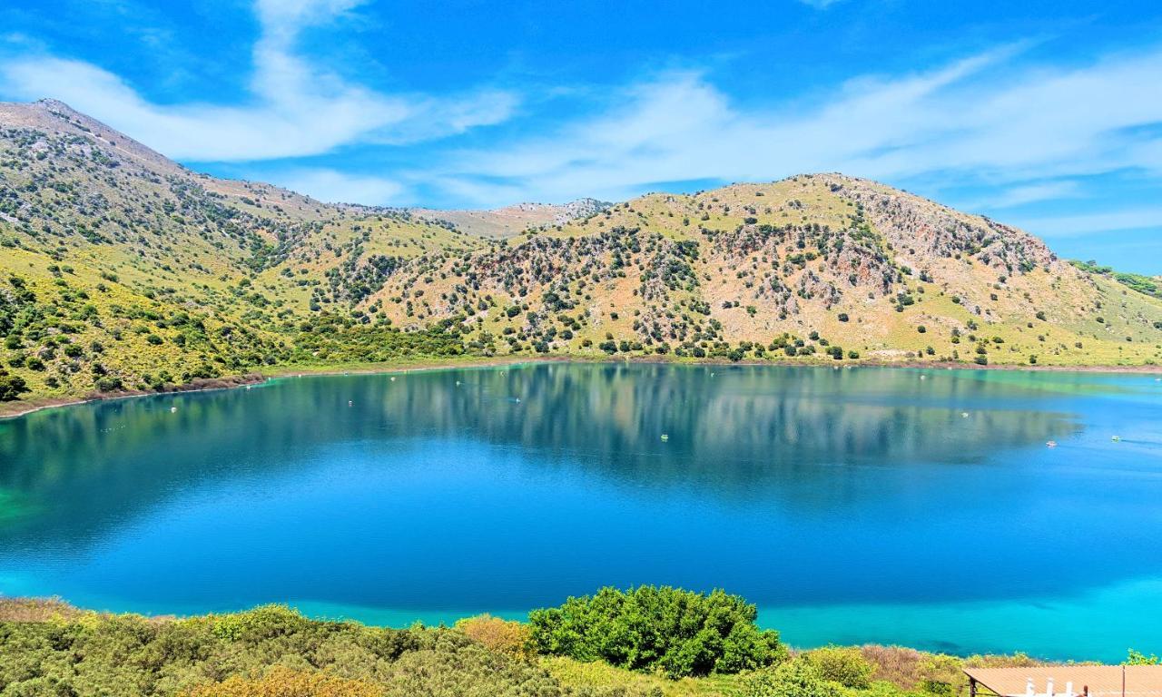 Du Lac Villas Kournas Bagian luar foto
